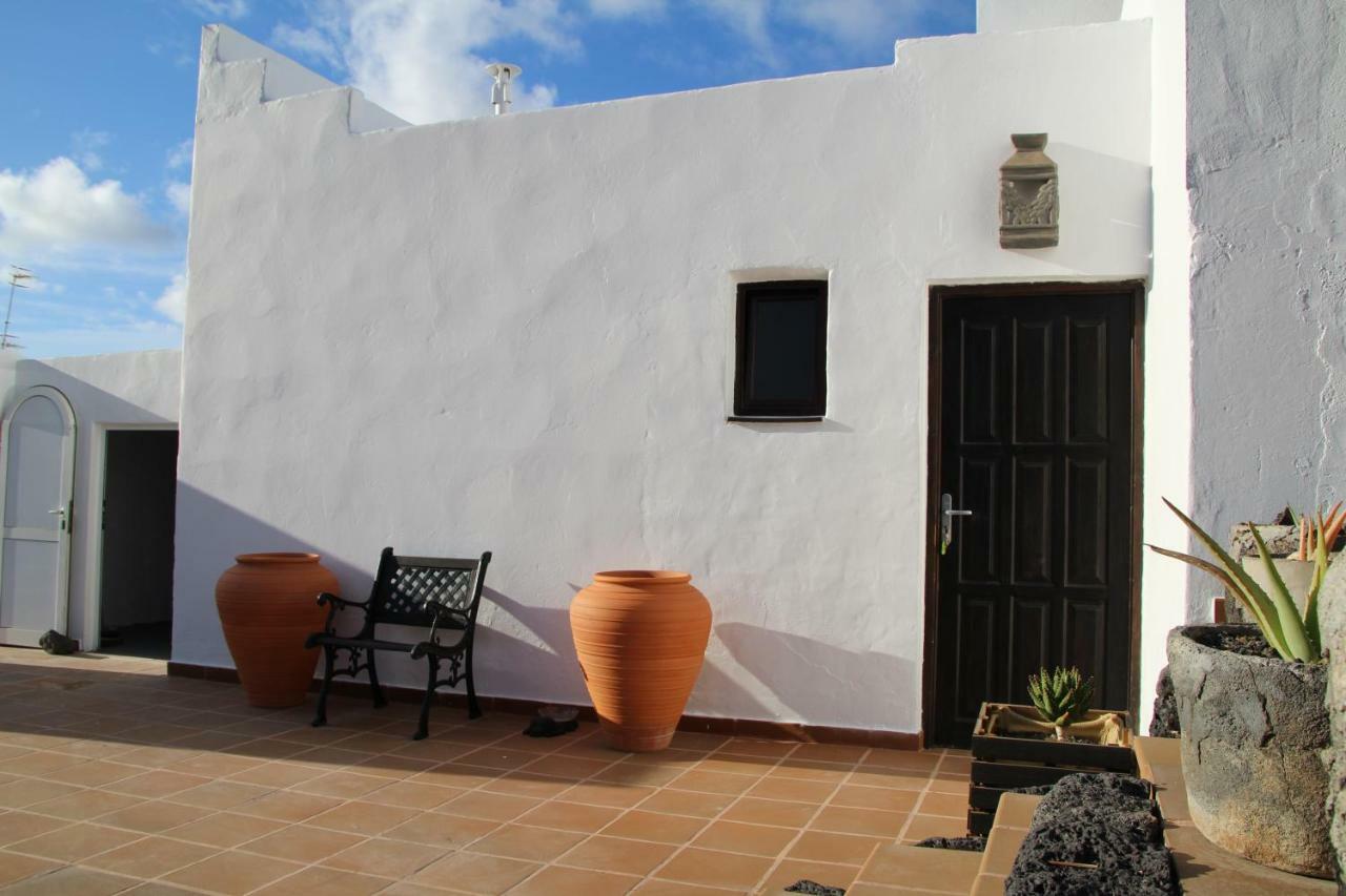 Casa Caldera Guiguan Villa Tinajo Eksteriør billede