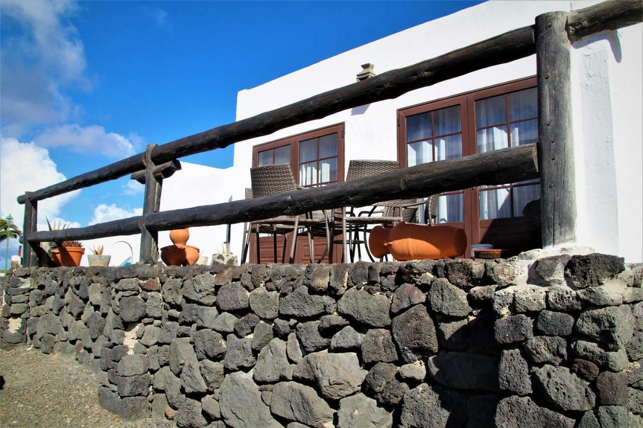 Casa Caldera Guiguan Villa Tinajo Eksteriør billede